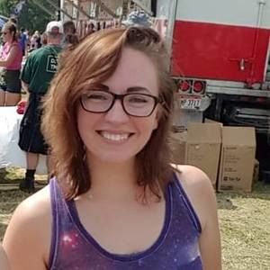 Meet your Posher, Becca